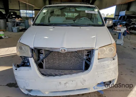 2008 Chrysler Town & Country Limited z USA, uszkodzony, nr VIN 2A8HR64X48R629712